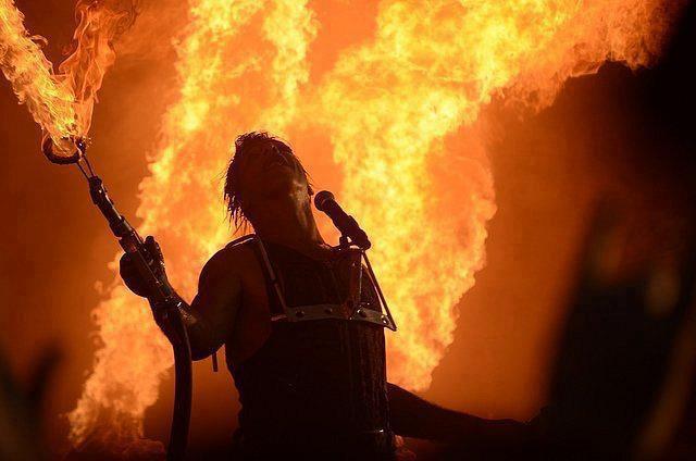 Alcuni fan sono stati bruciati durante i concerti dei Rammstein ?